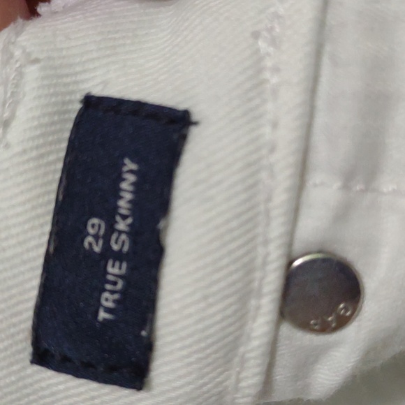 Gap High Rise True Skinny Jeans - White Distressed with Raw Hem Size 29 - Picture 12 of 15